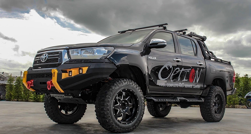 Nâng cấp body kit Toyota Hilux